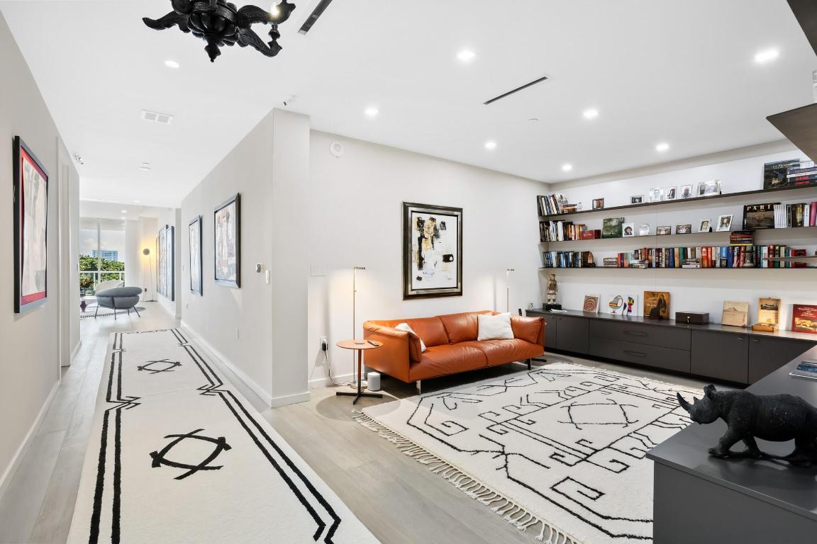 200 SE Mizner #717 Boca Raton, FL 33432