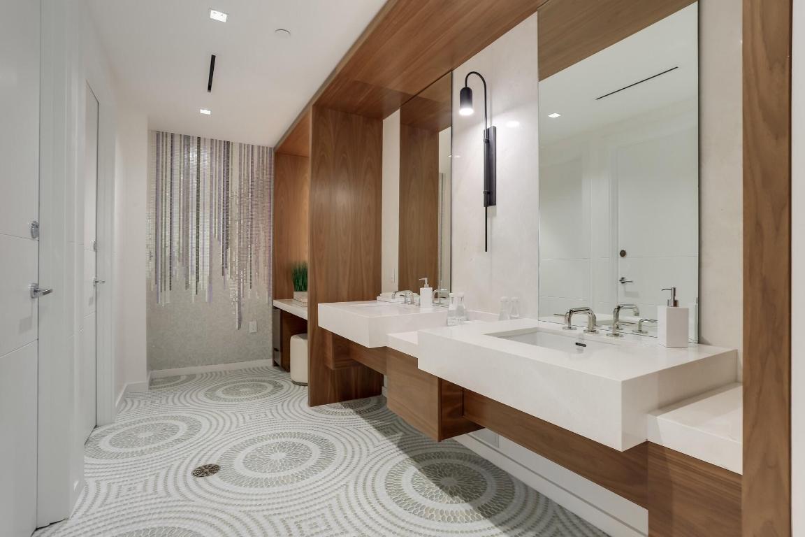 200 SE Mizner #717 Boca Raton, FL 33432