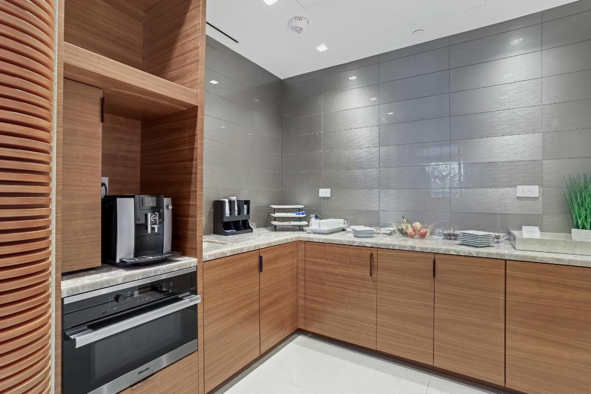 200 SE Mizner #717 Boca Raton, FL 33432