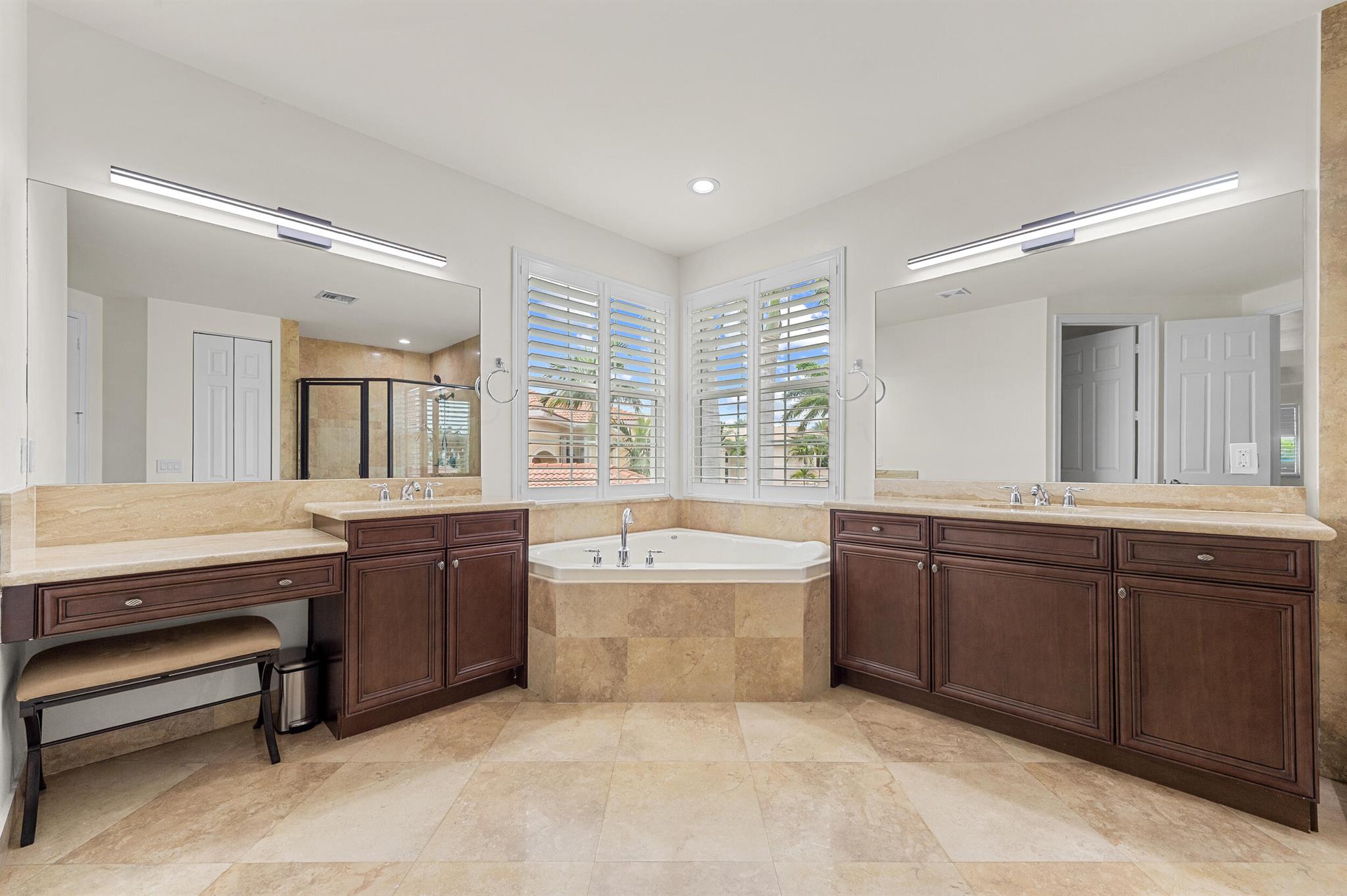 8680 Daystar Rdg Pt Boynton Beach, FL 33473