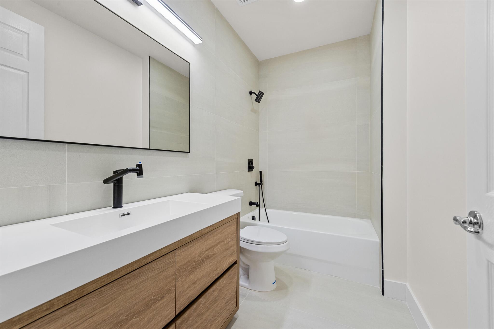 8680 Daystar Rdg Pt Boynton Beach, FL 33473