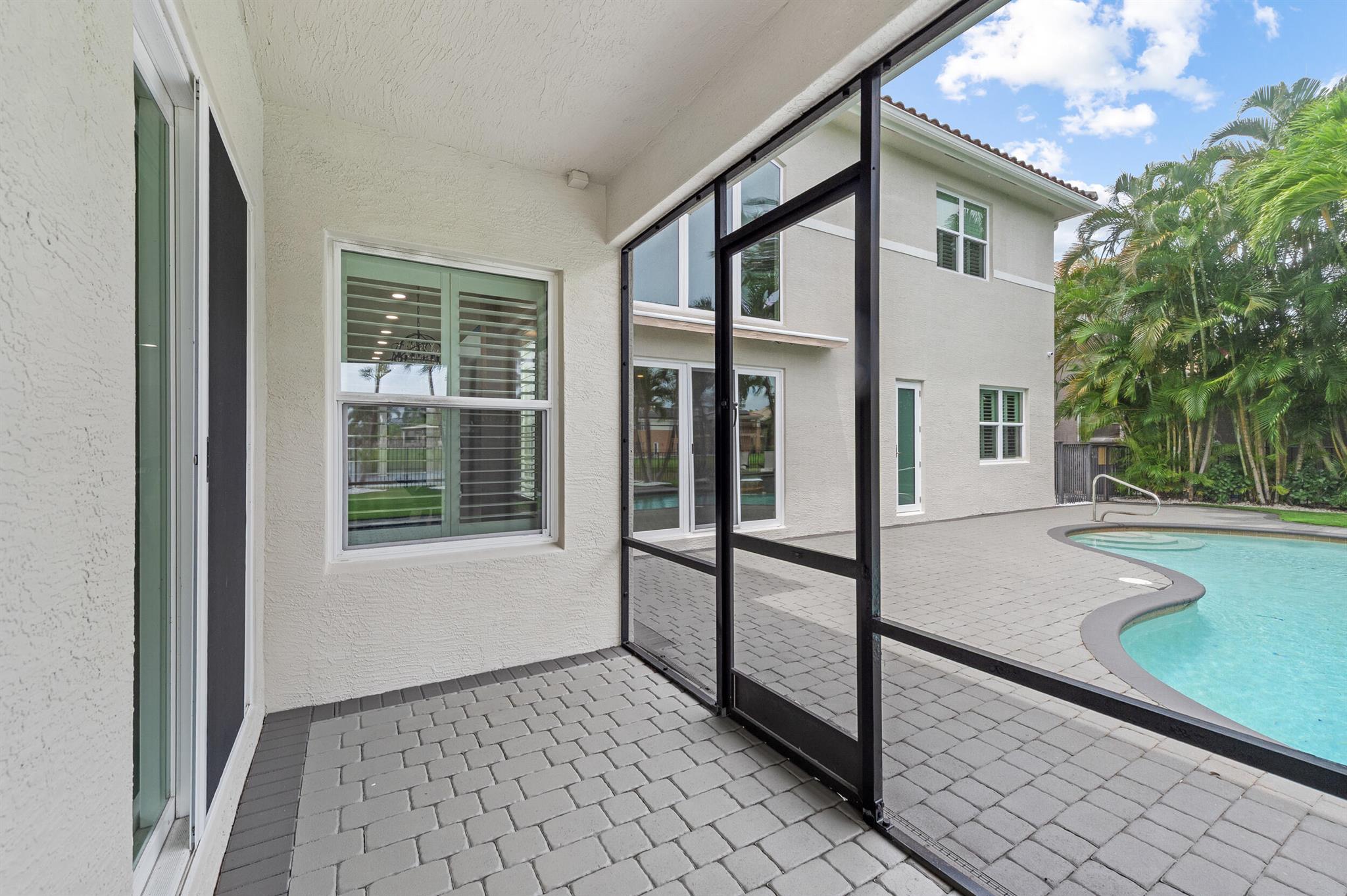 8680 Daystar Rdg Pt Boynton Beach, FL 33473