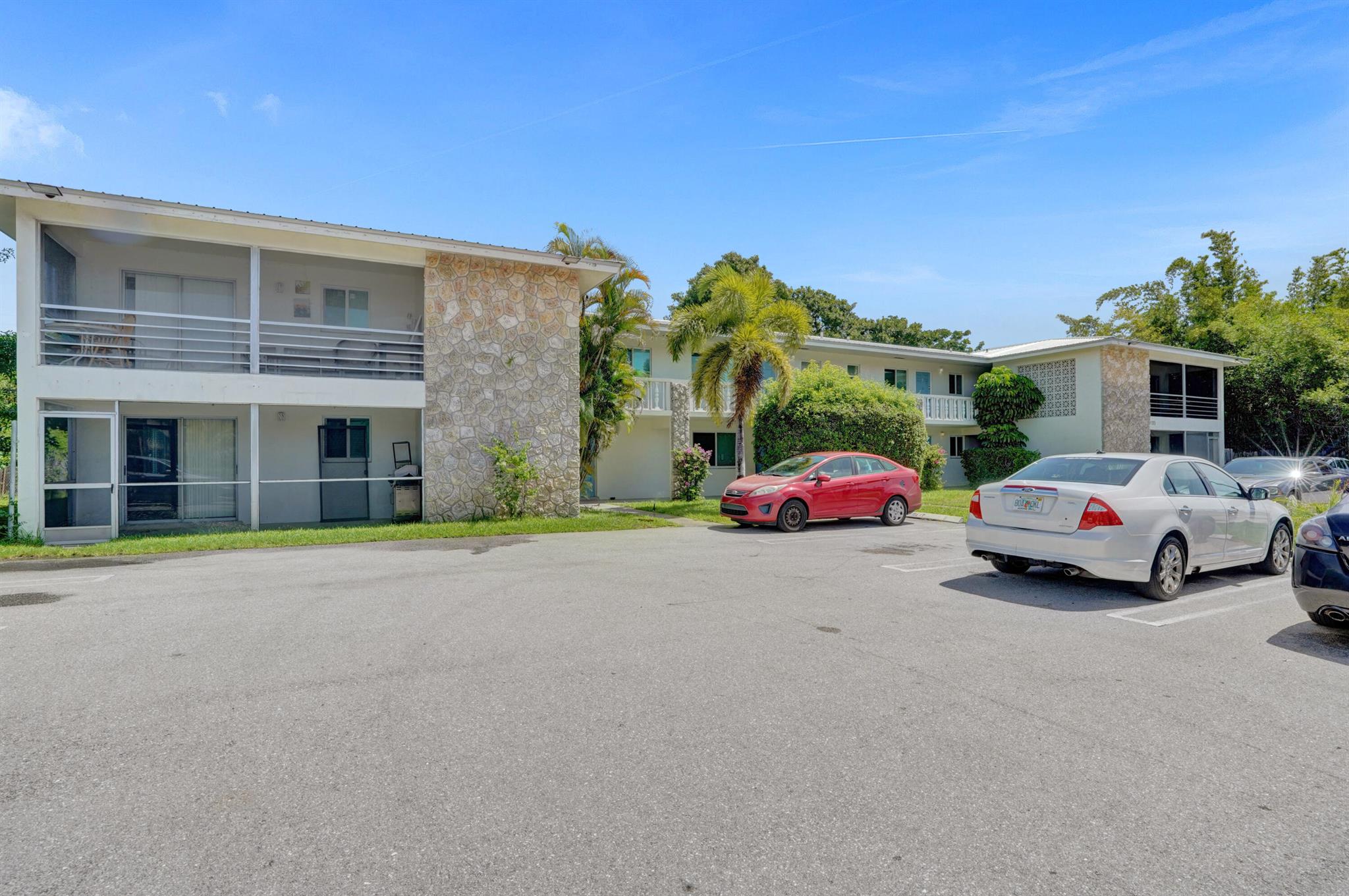 115 SW 1st Ave #5