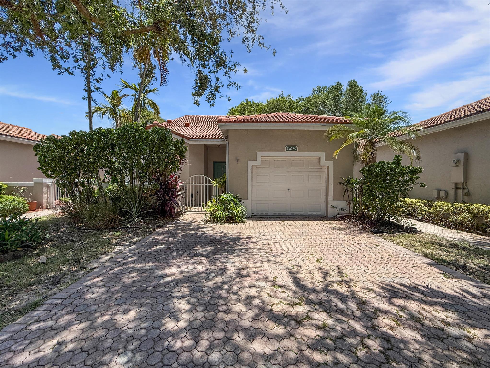 2400 E Aragon Blvd #2