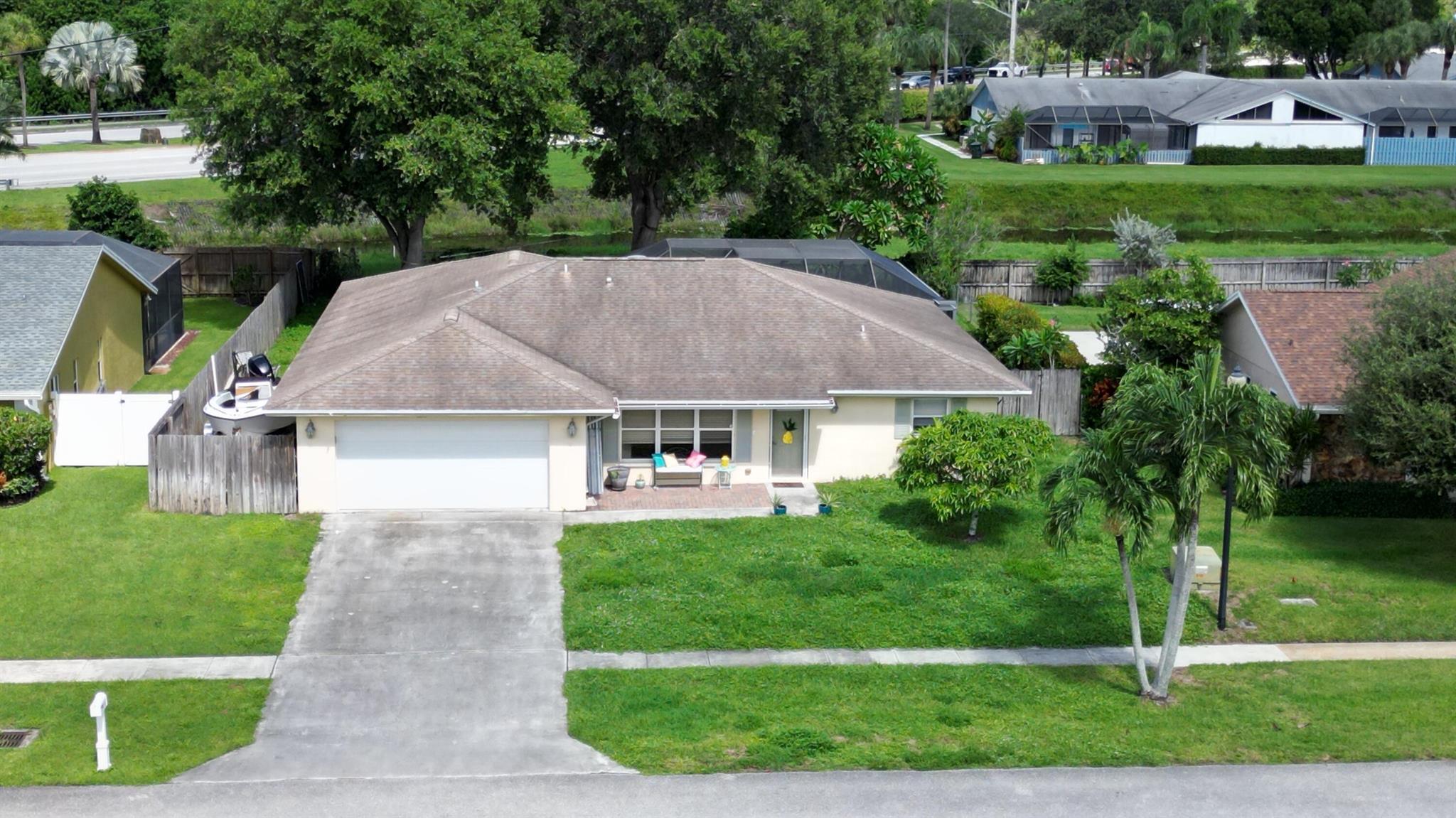 5041 Woodstone Cir