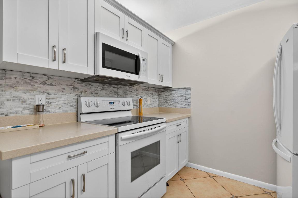 1127 E Seminole Ave #8a Jupiter, FL 33477