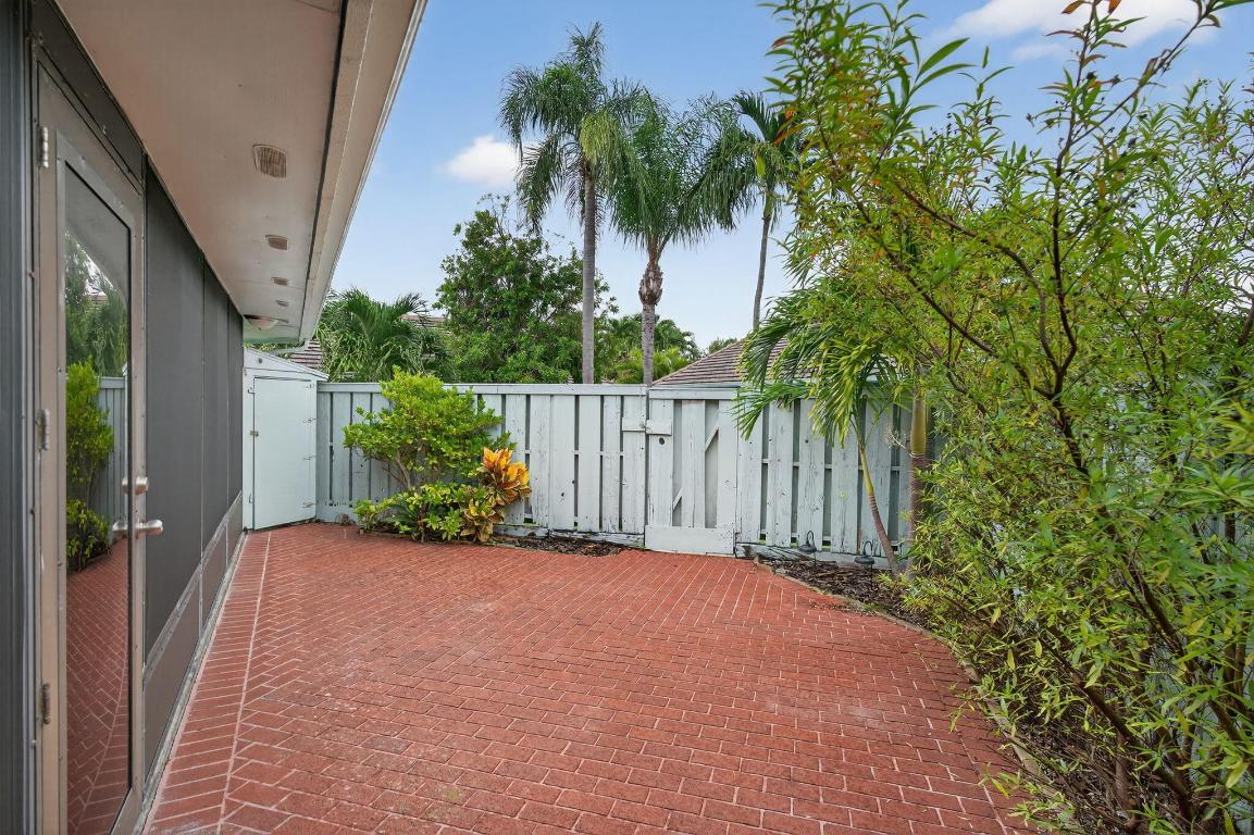 1127 E Seminole Ave #8a Jupiter, FL 33477