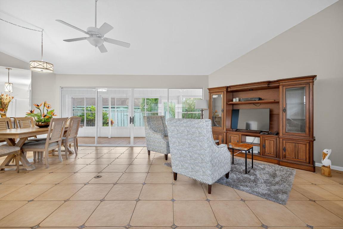 1127 E Seminole Ave #8a Jupiter, FL 33477