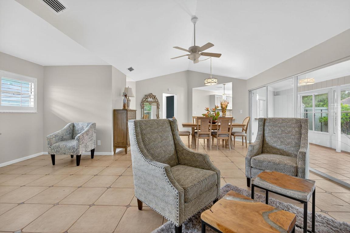 1127 E Seminole Ave #8a Jupiter, FL 33477