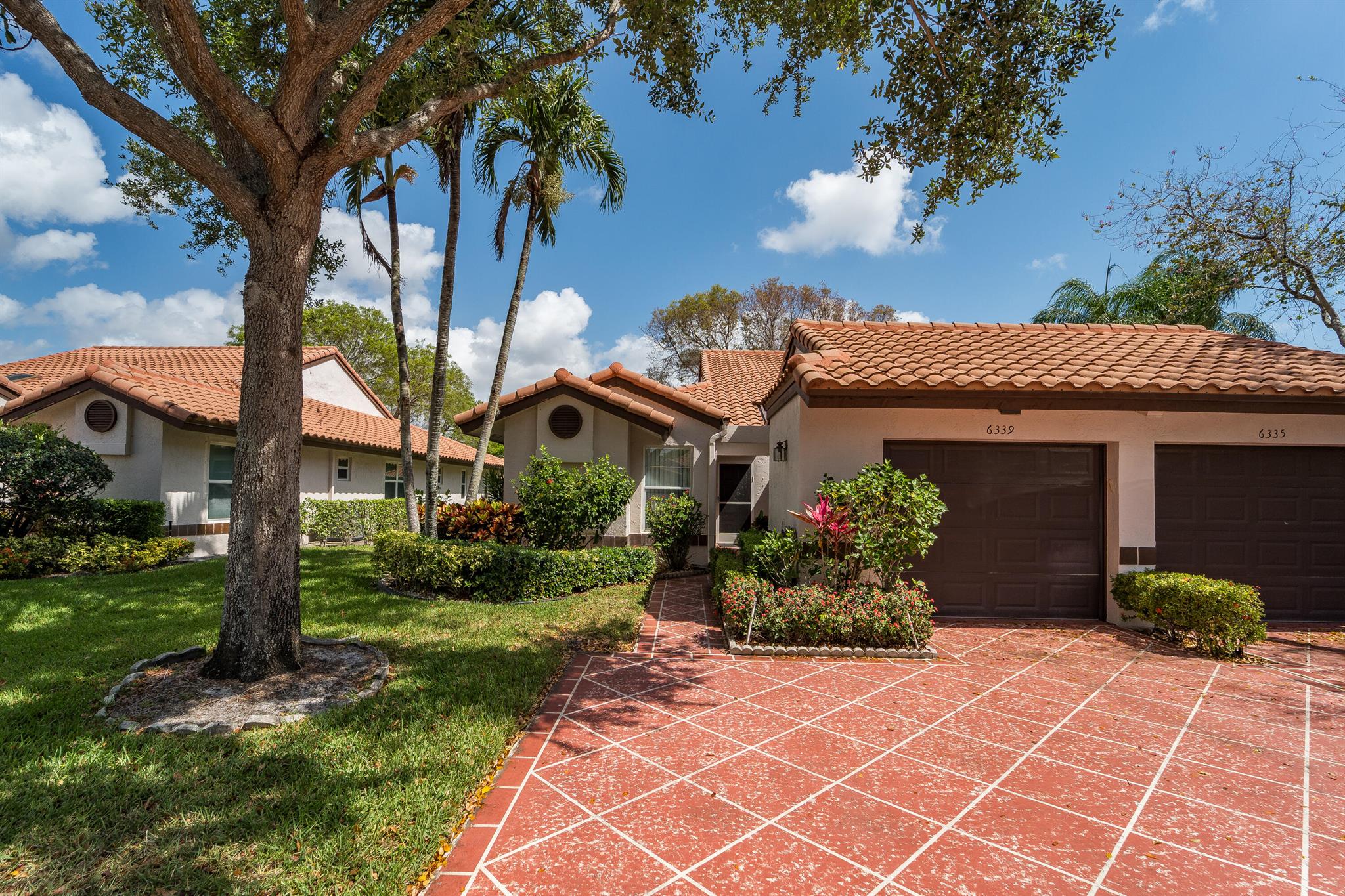 6339 Mill Pointe Cir