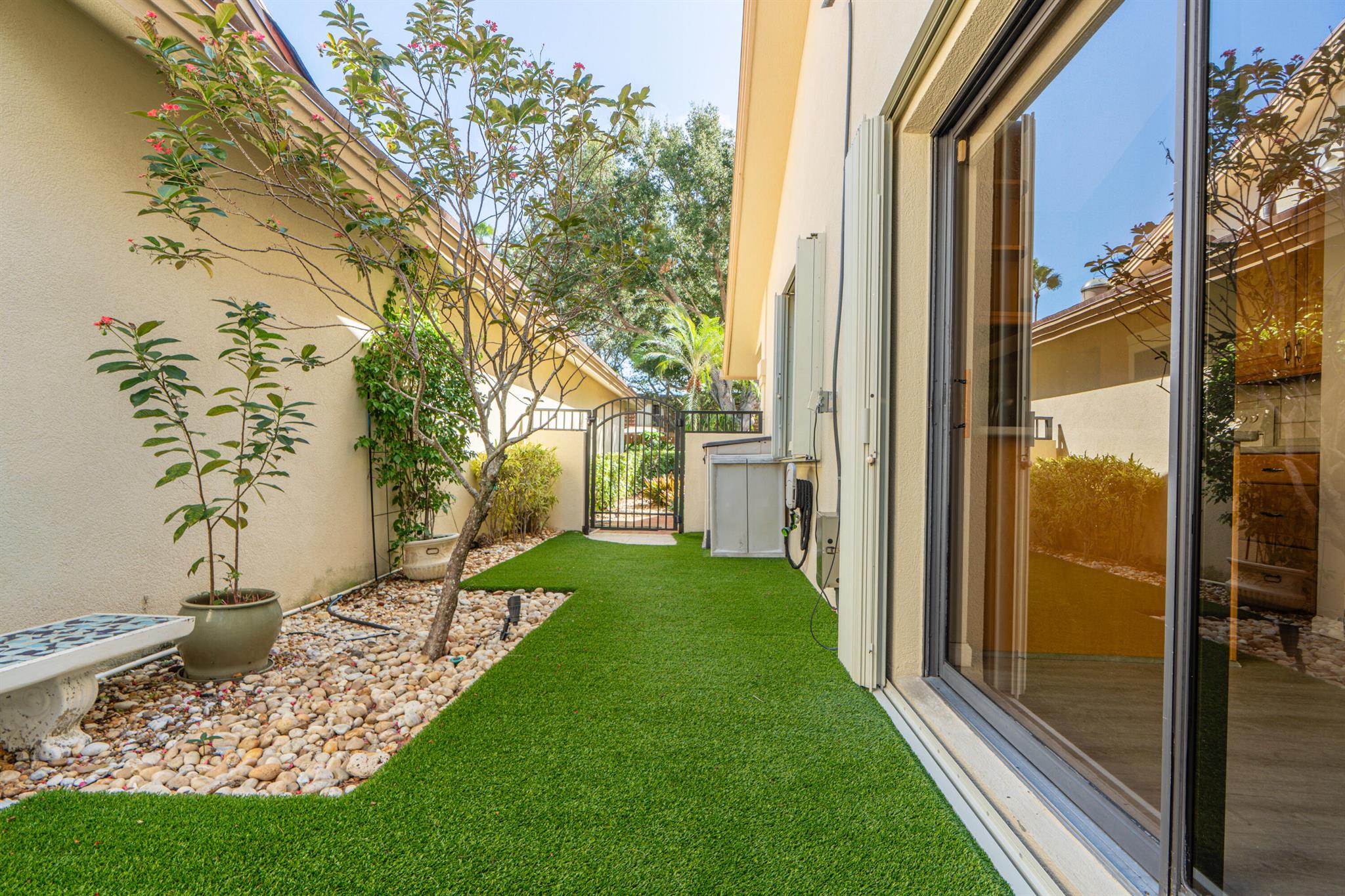 422 River Edge Rd Jupiter, FL 33477