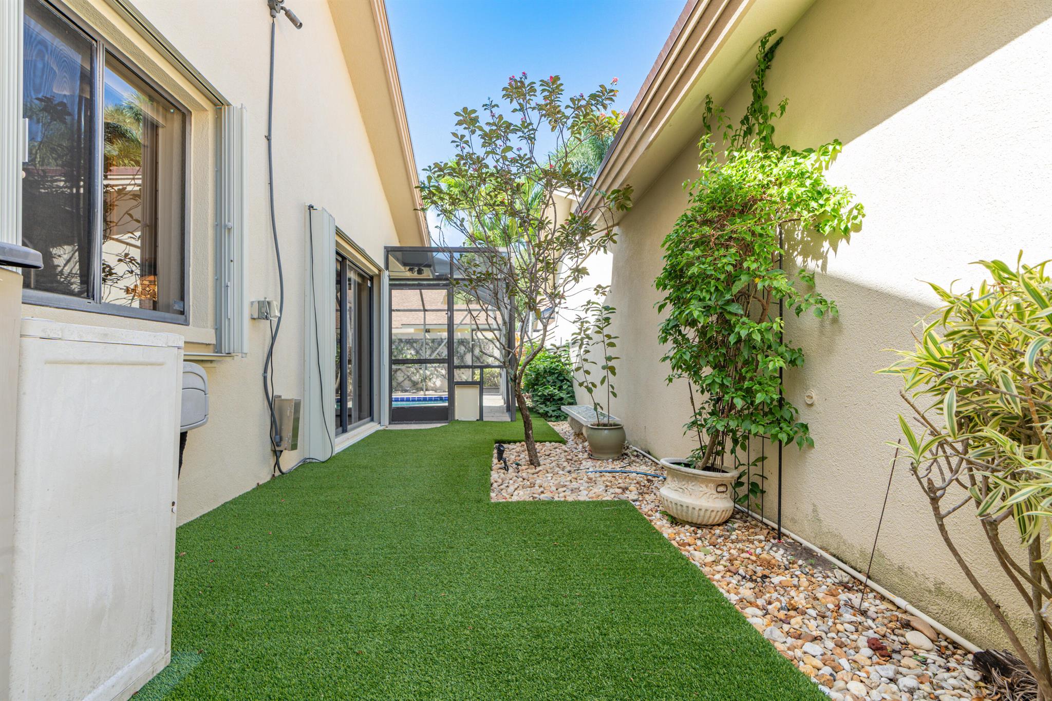 422 River Edge Rd Jupiter, FL 33477