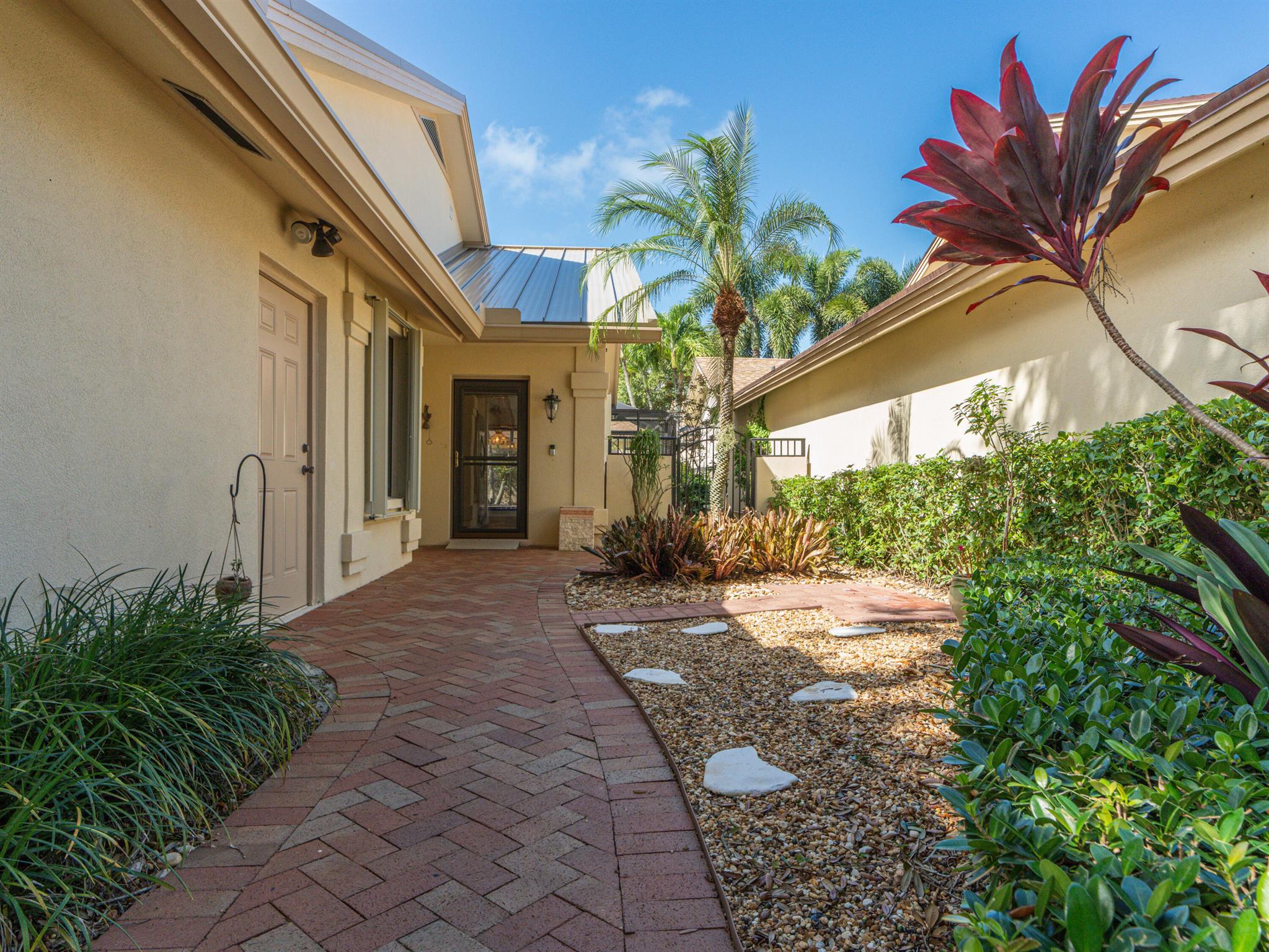 422 River Edge Rd Jupiter, FL 33477