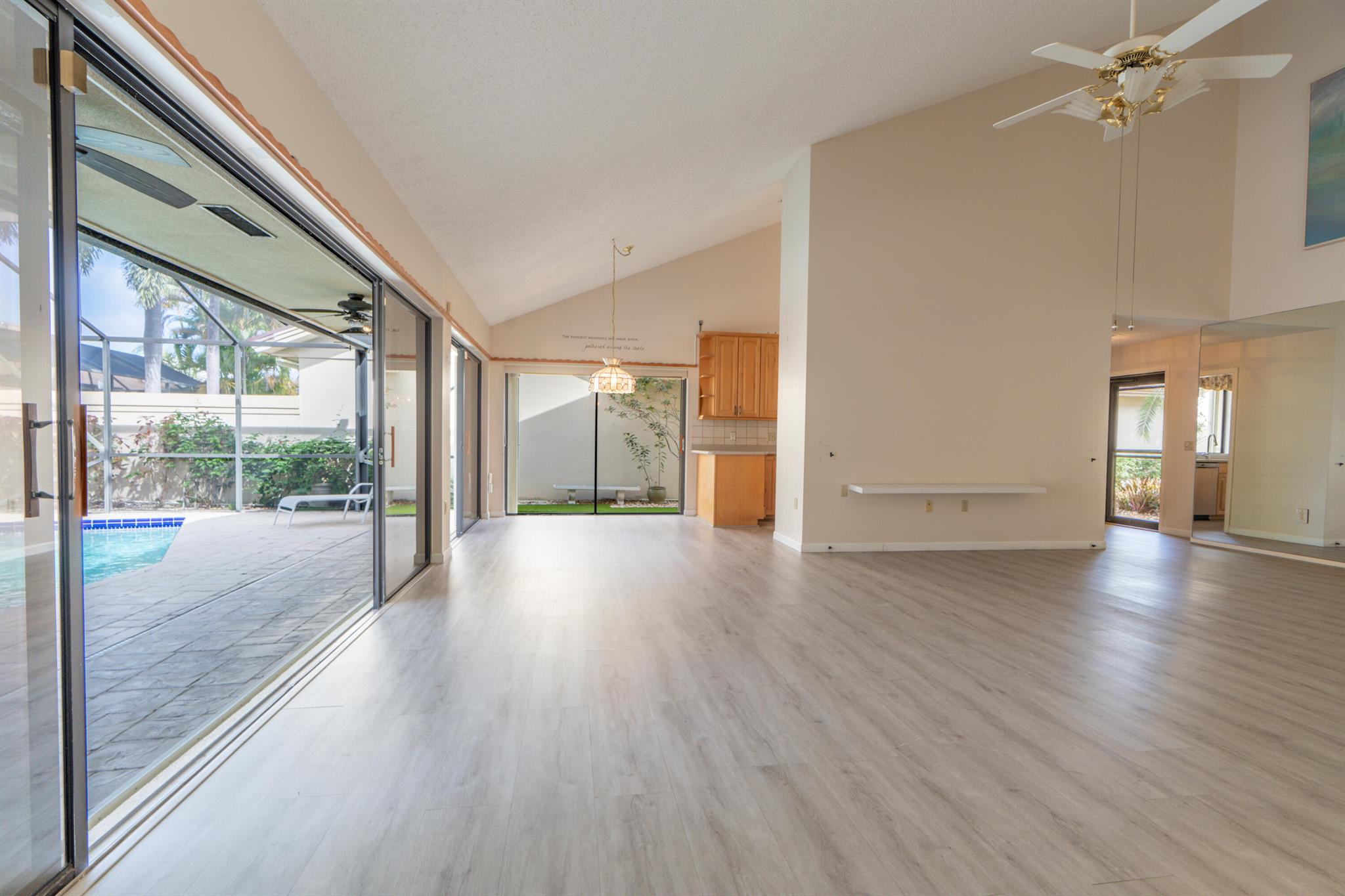 422 River Edge Rd Jupiter, FL 33477