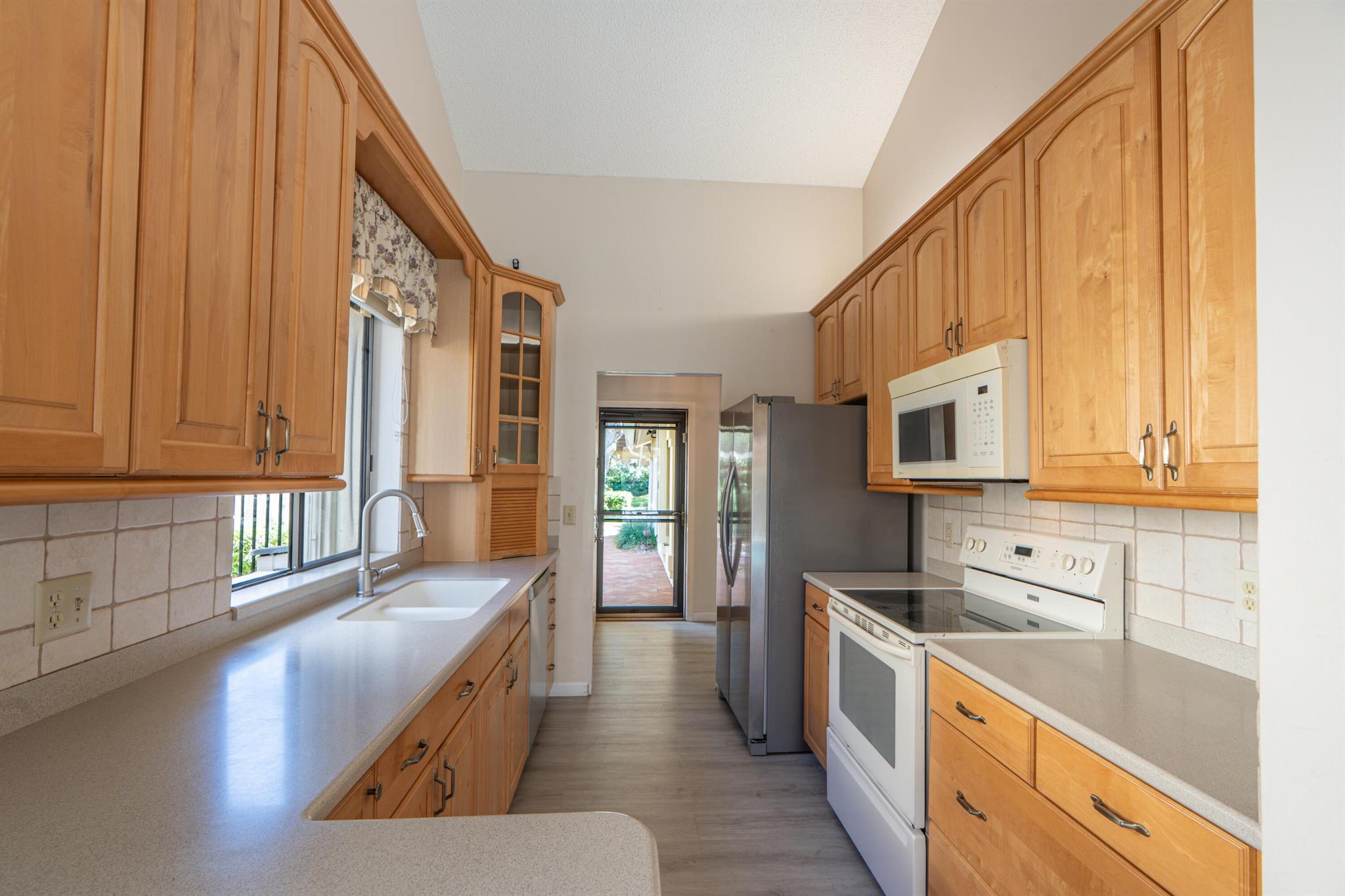 422 River Edge Rd Jupiter, FL 33477