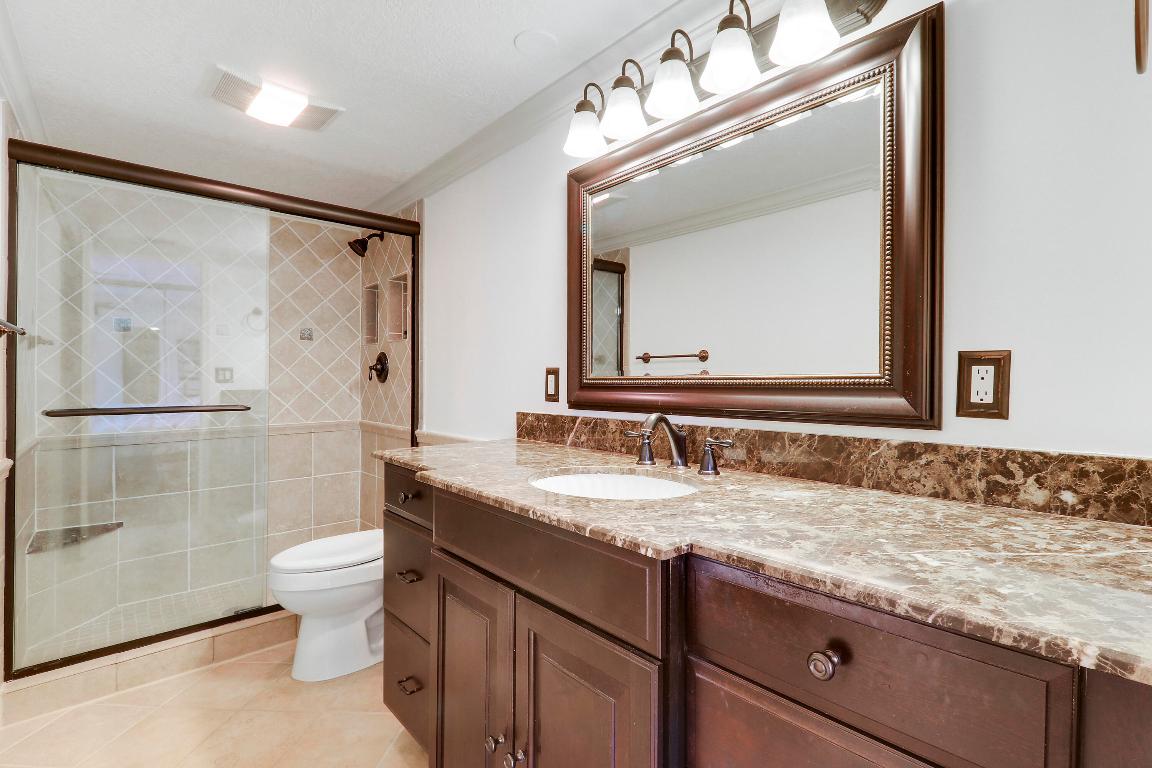 110 N Delaware Blvd #16d Jupiter, FL 33458