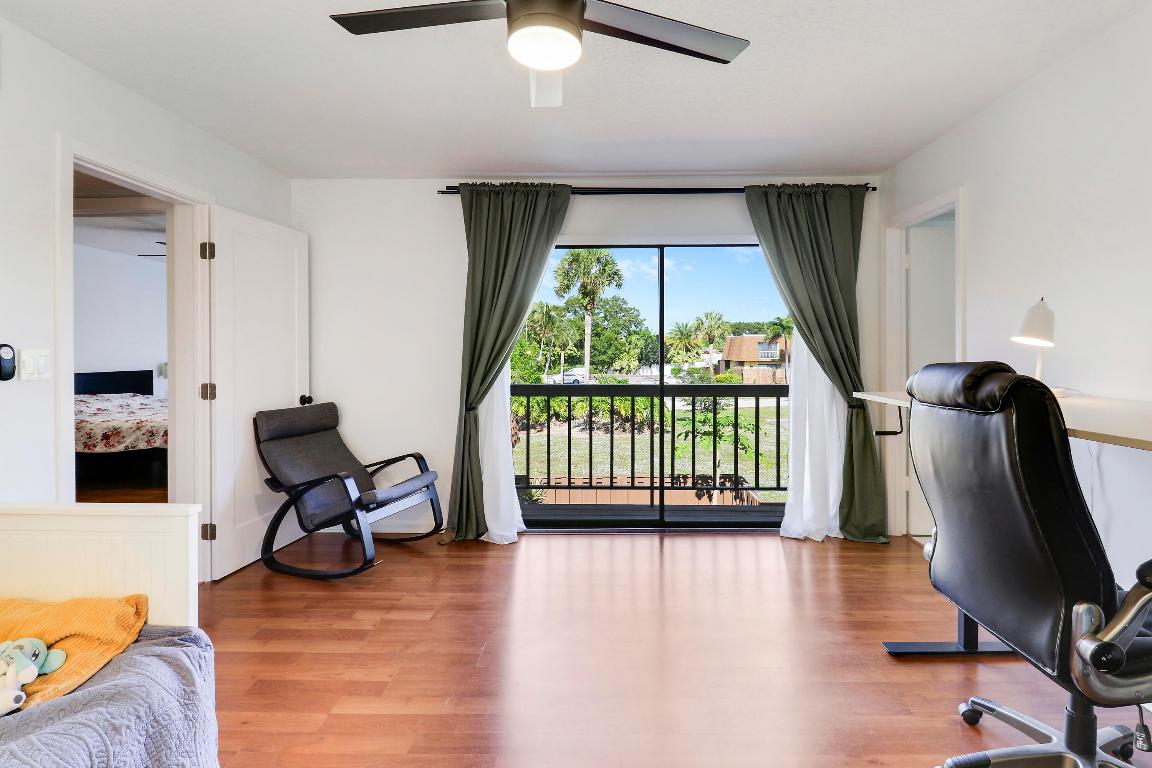 110 N Delaware Blvd #16d Jupiter, FL 33458