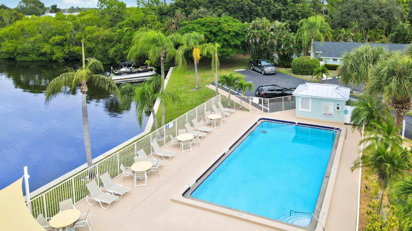 110 N Delaware Blvd #16d Jupiter, FL 33458