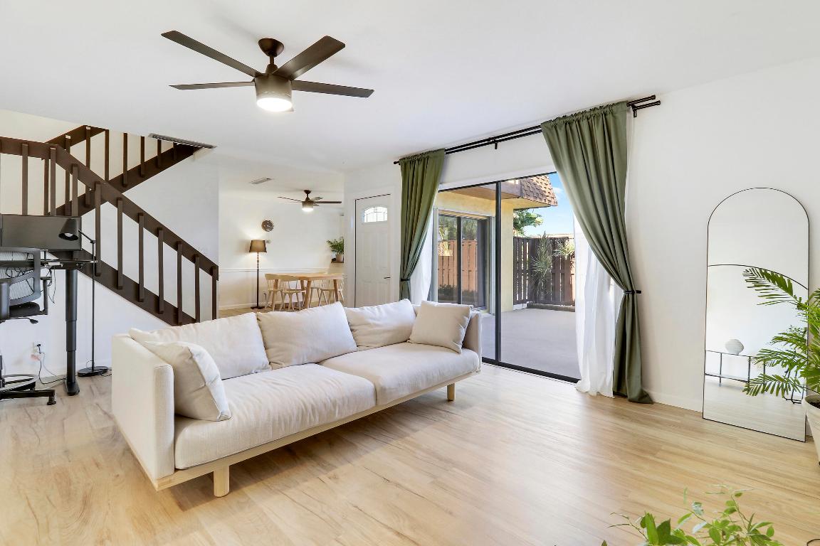 110 N Delaware Blvd #16d Jupiter, FL 33458