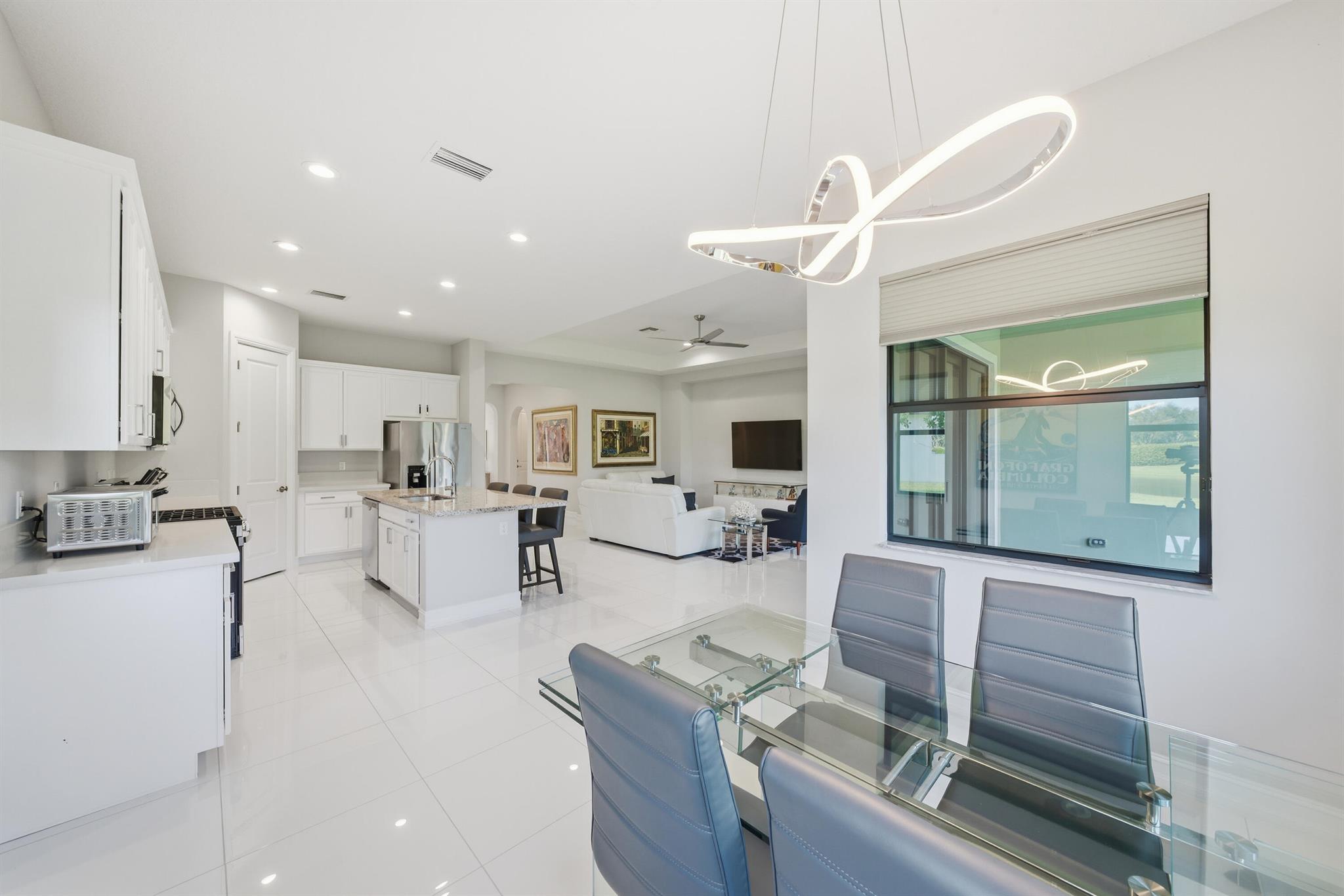 8275 Grand Prix Ln Boynton Beach, FL 33472