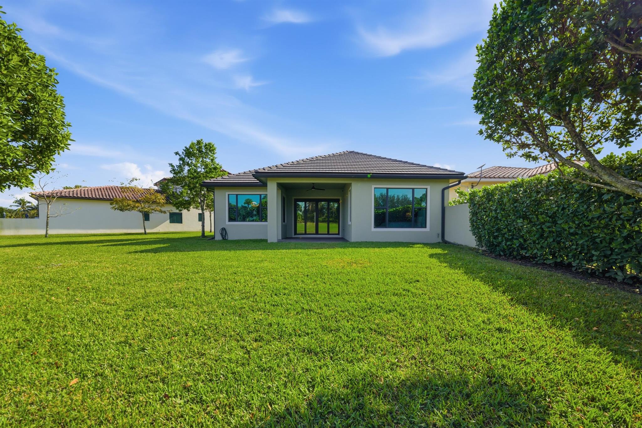 8275 Grand Prix Ln Boynton Beach, FL 33472