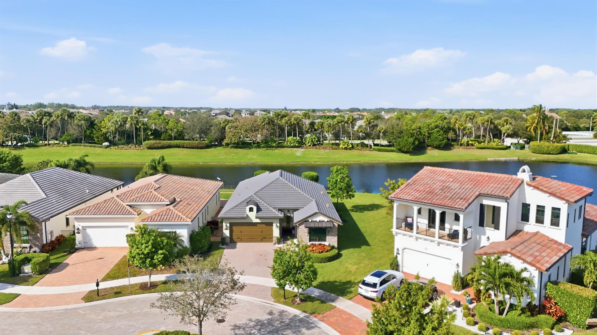 8275 Grand Prix Ln Boynton Beach, FL 33472