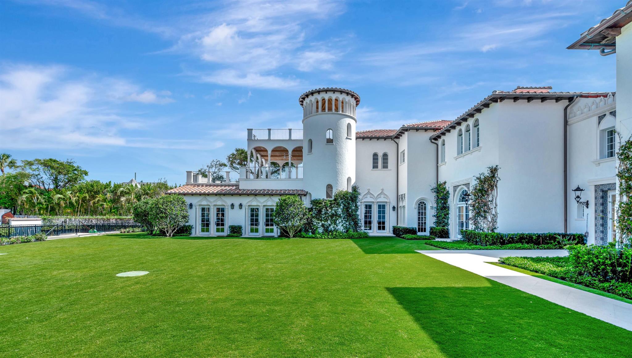 800 S County Rd Palm Beach, FL 33480