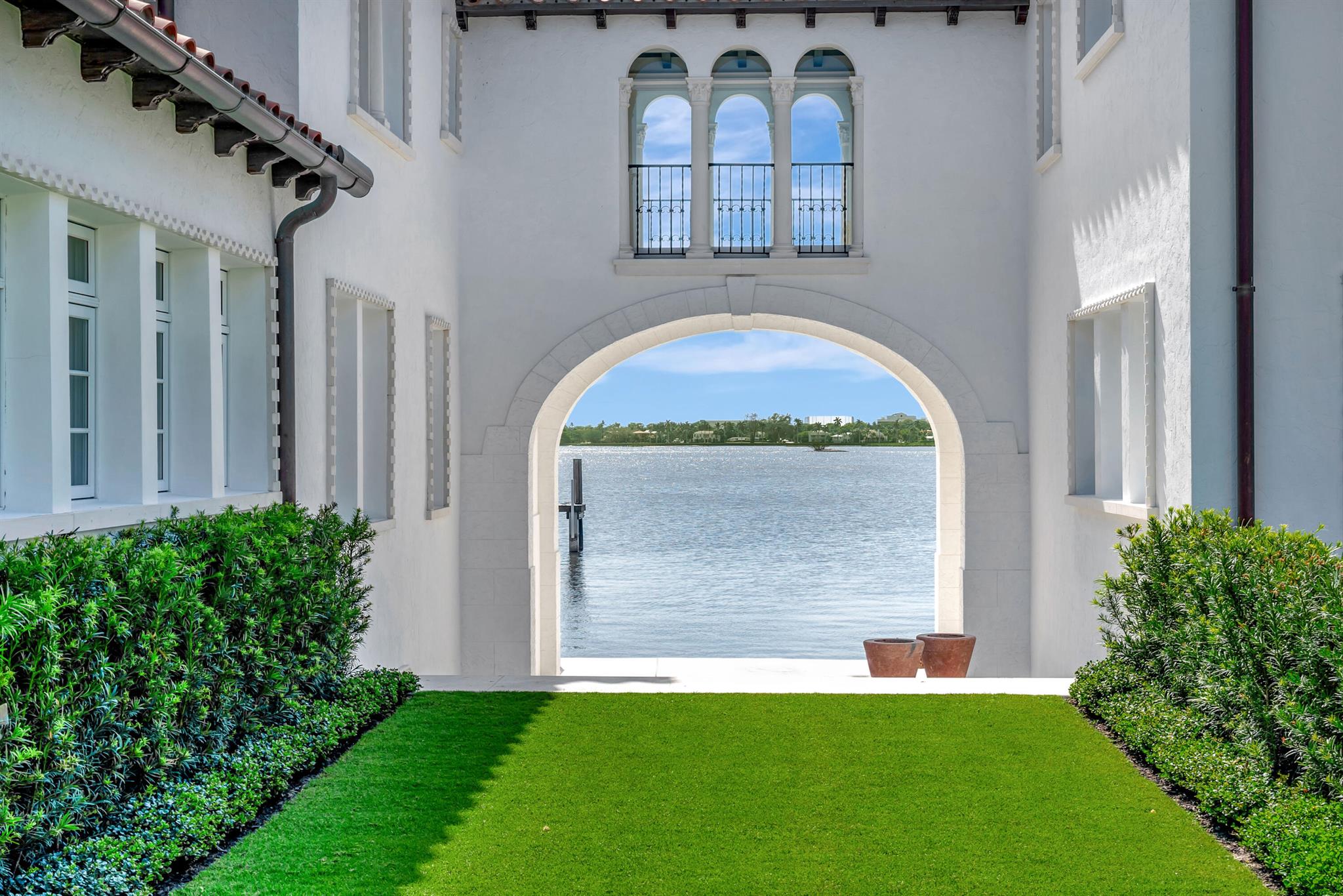 800 S County Rd Palm Beach, FL 33480