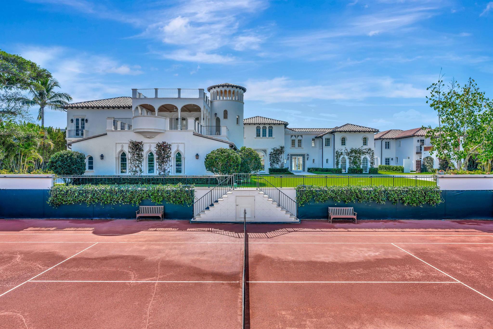 800 S County Rd Palm Beach, FL 33480