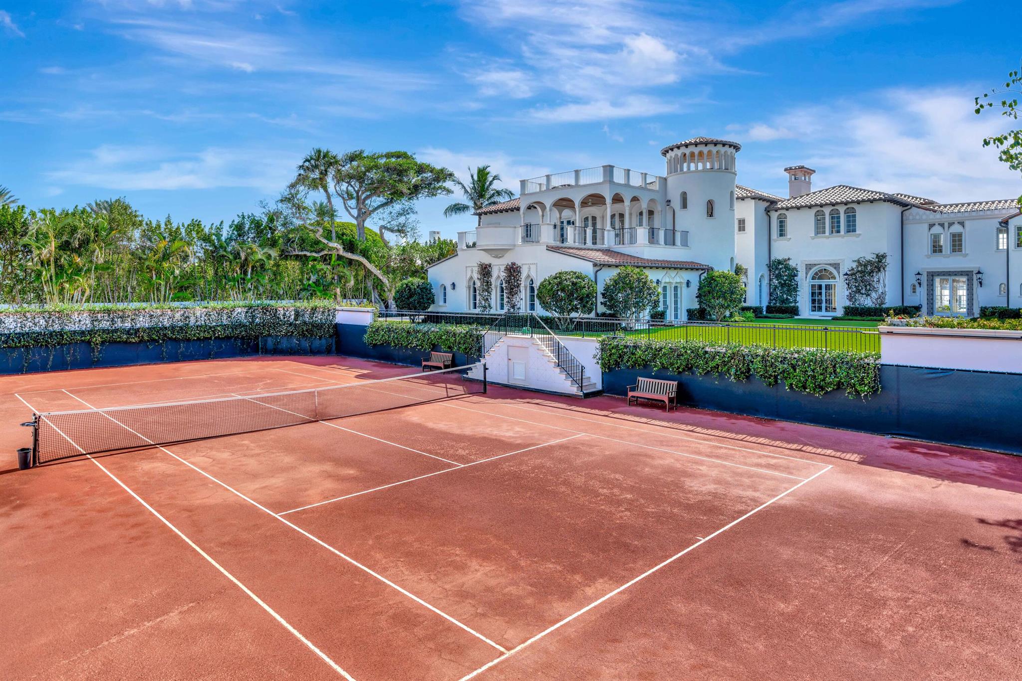 800 S County Rd Palm Beach, FL 33480