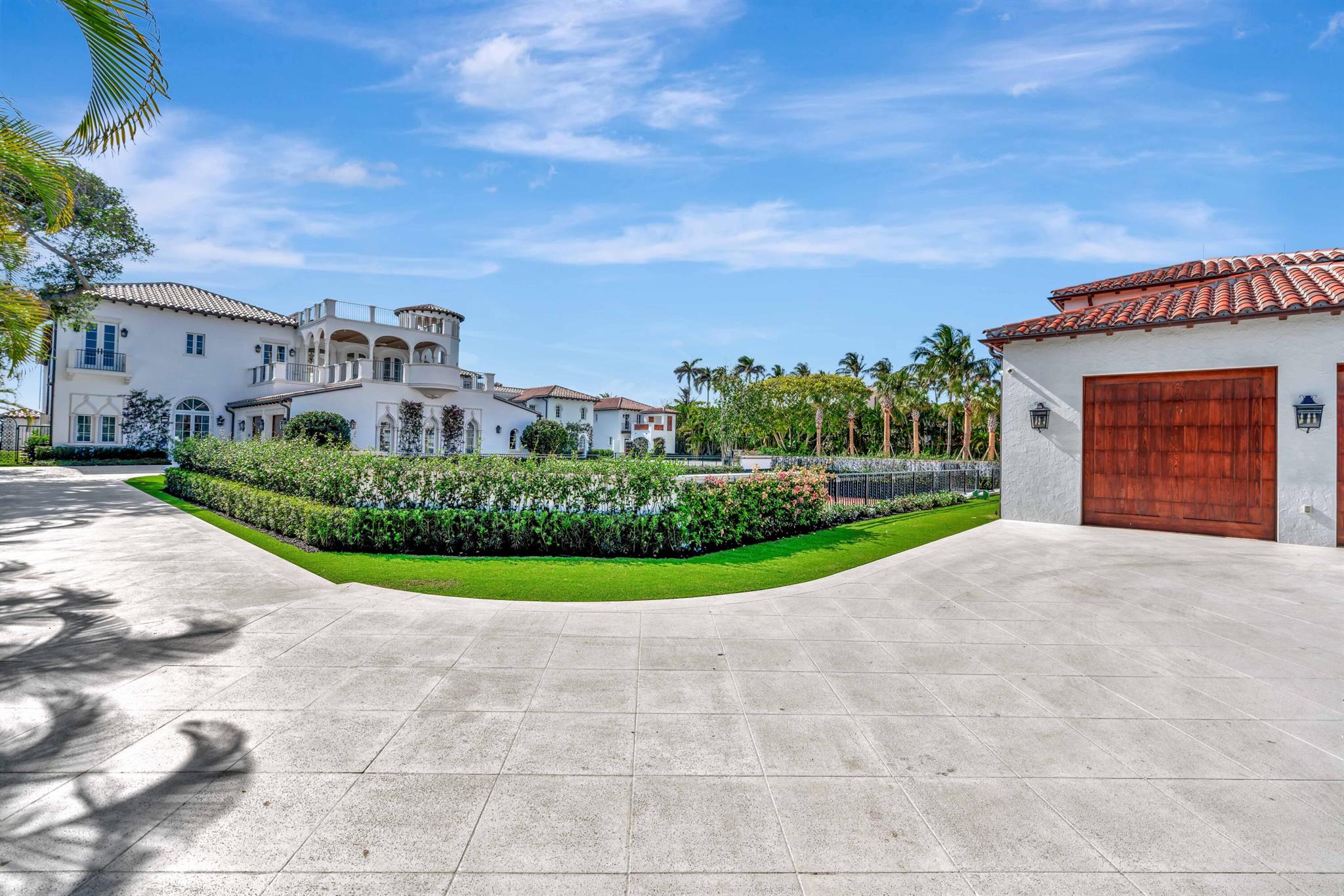 800 S County Rd Palm Beach, FL 33480