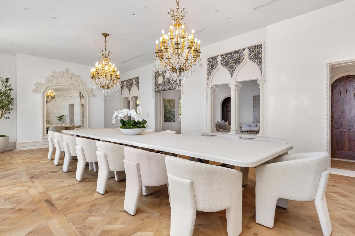 800 S County Palm Beach, FL 33480