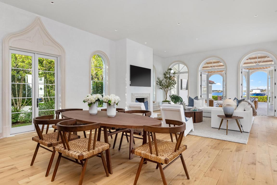 800 S County Palm Beach, FL 33480