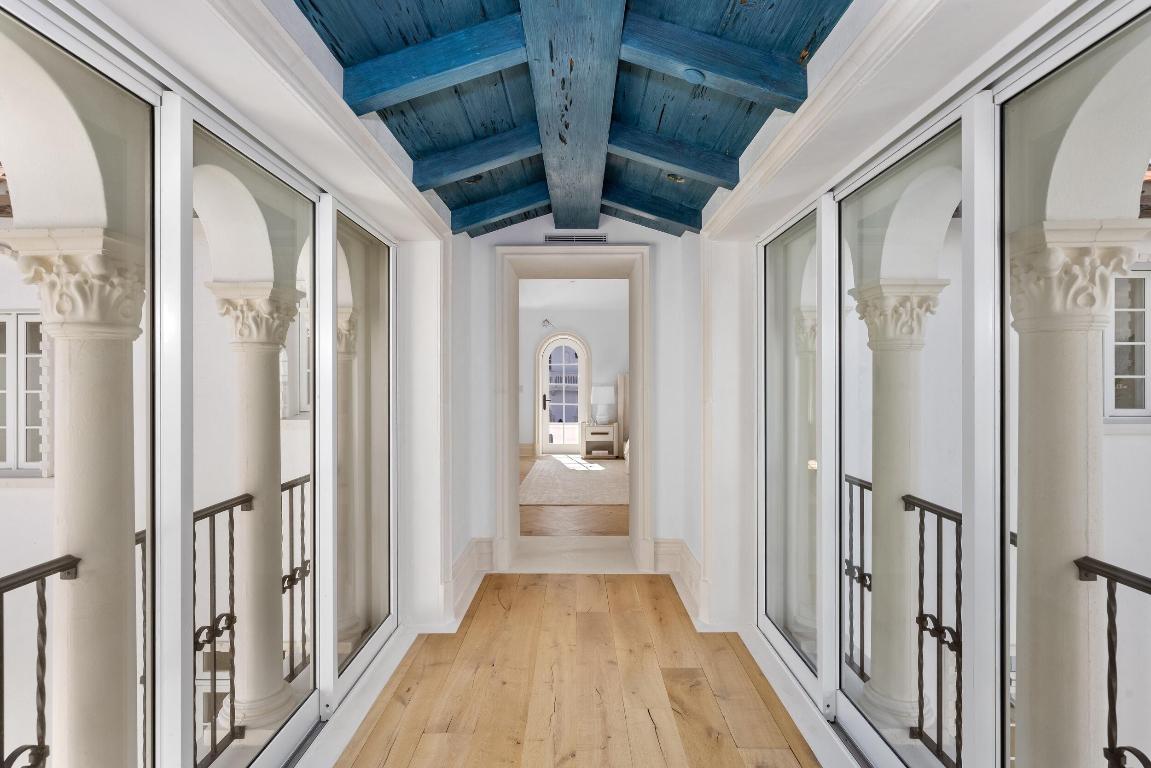 800 S County Palm Beach, FL 33480