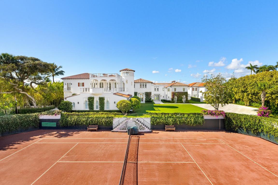 800 S County Palm Beach, FL 33480