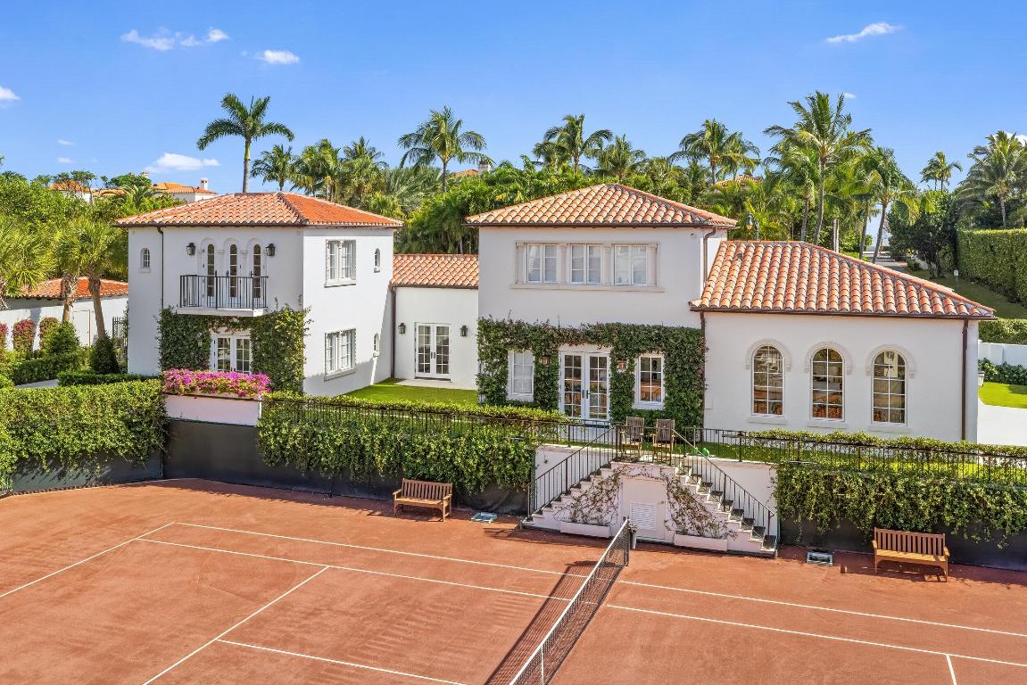 800 S County Palm Beach, FL 33480