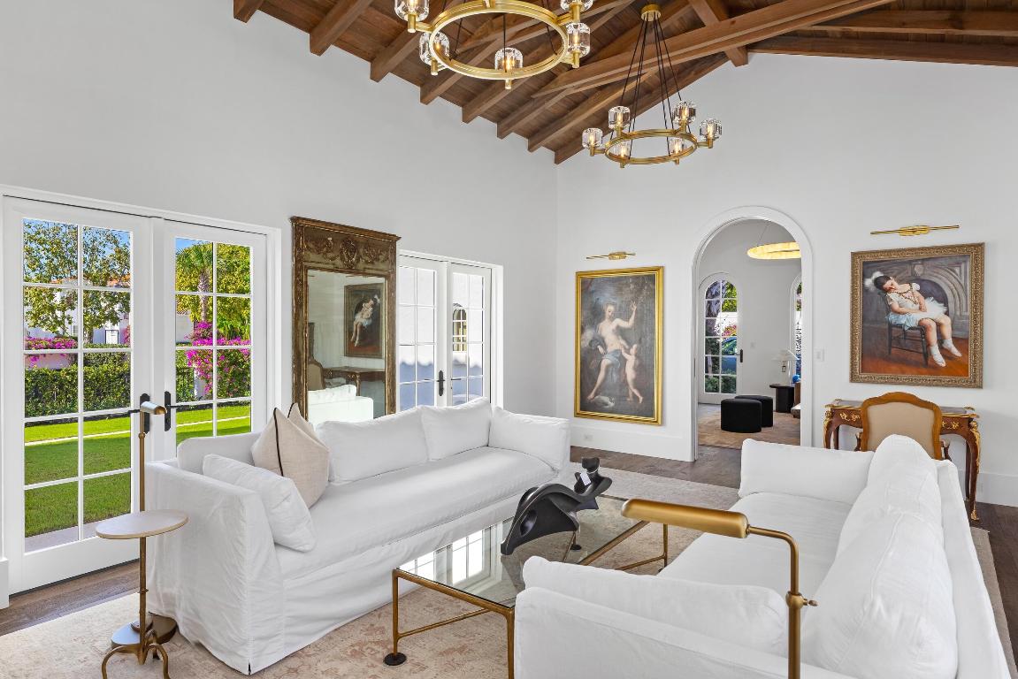 800 S County Palm Beach, FL 33480