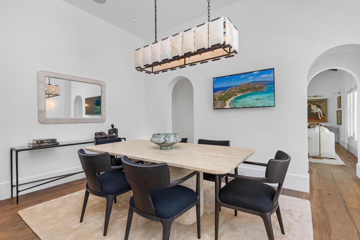 800 S County Palm Beach, FL 33480