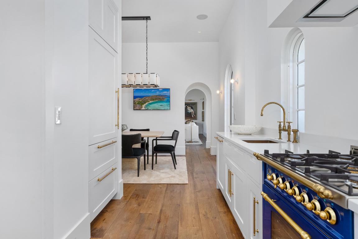 800 S County Palm Beach, FL 33480