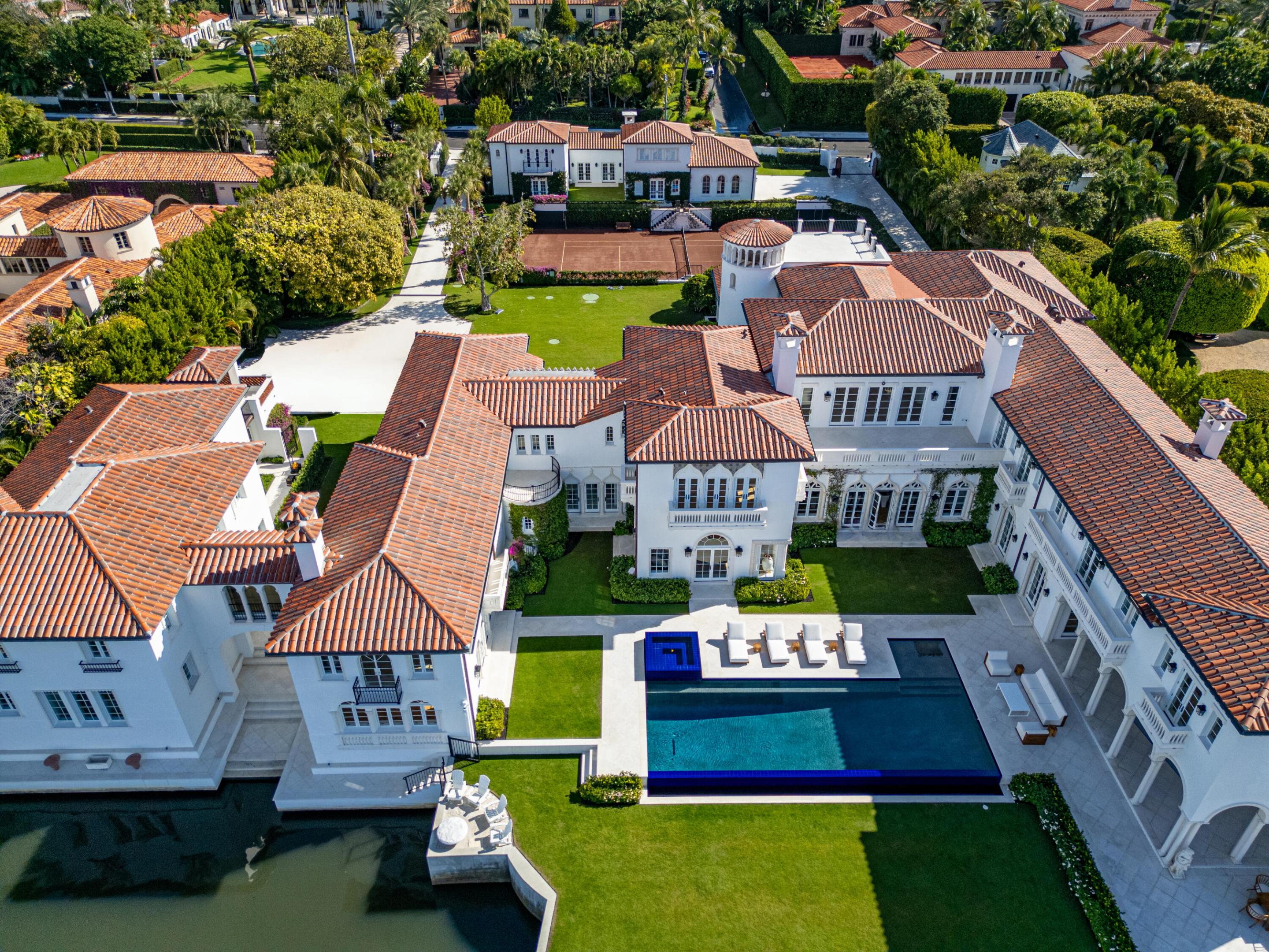 800 S County Palm Beach, FL 33480