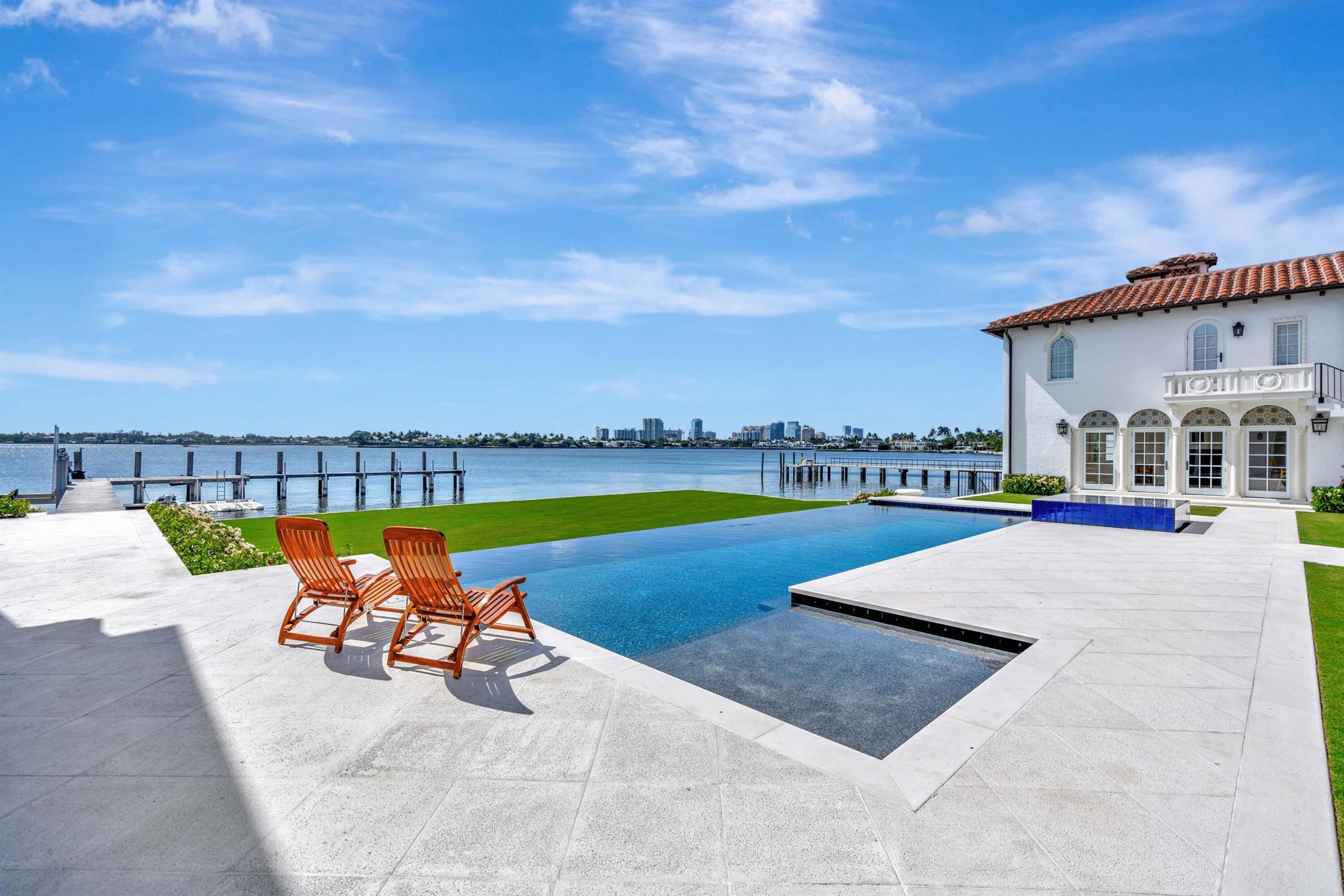 800 S County Rd Palm Beach, FL 33480