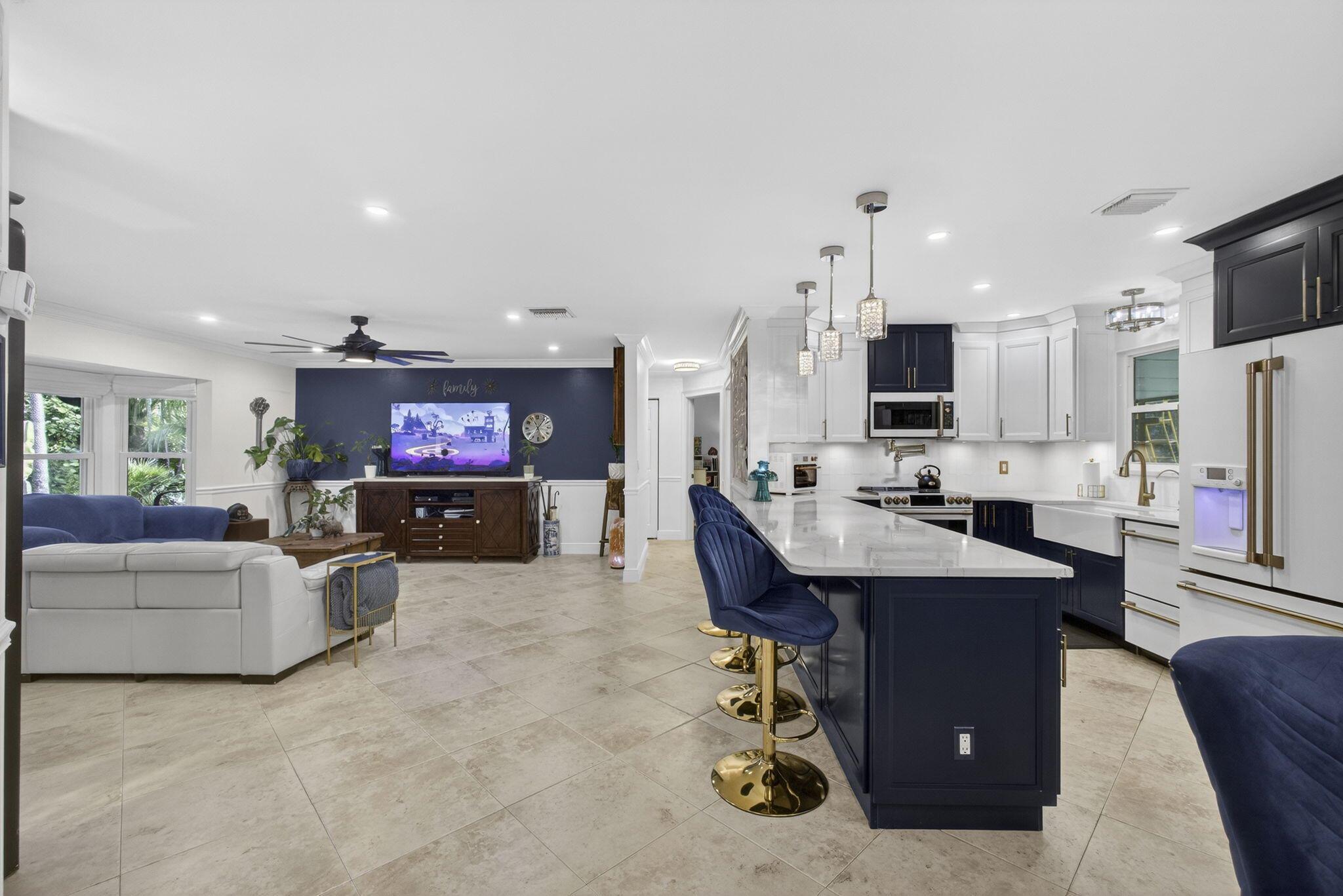 17152 W Sycamore Dr Loxahatchee, FL 33470