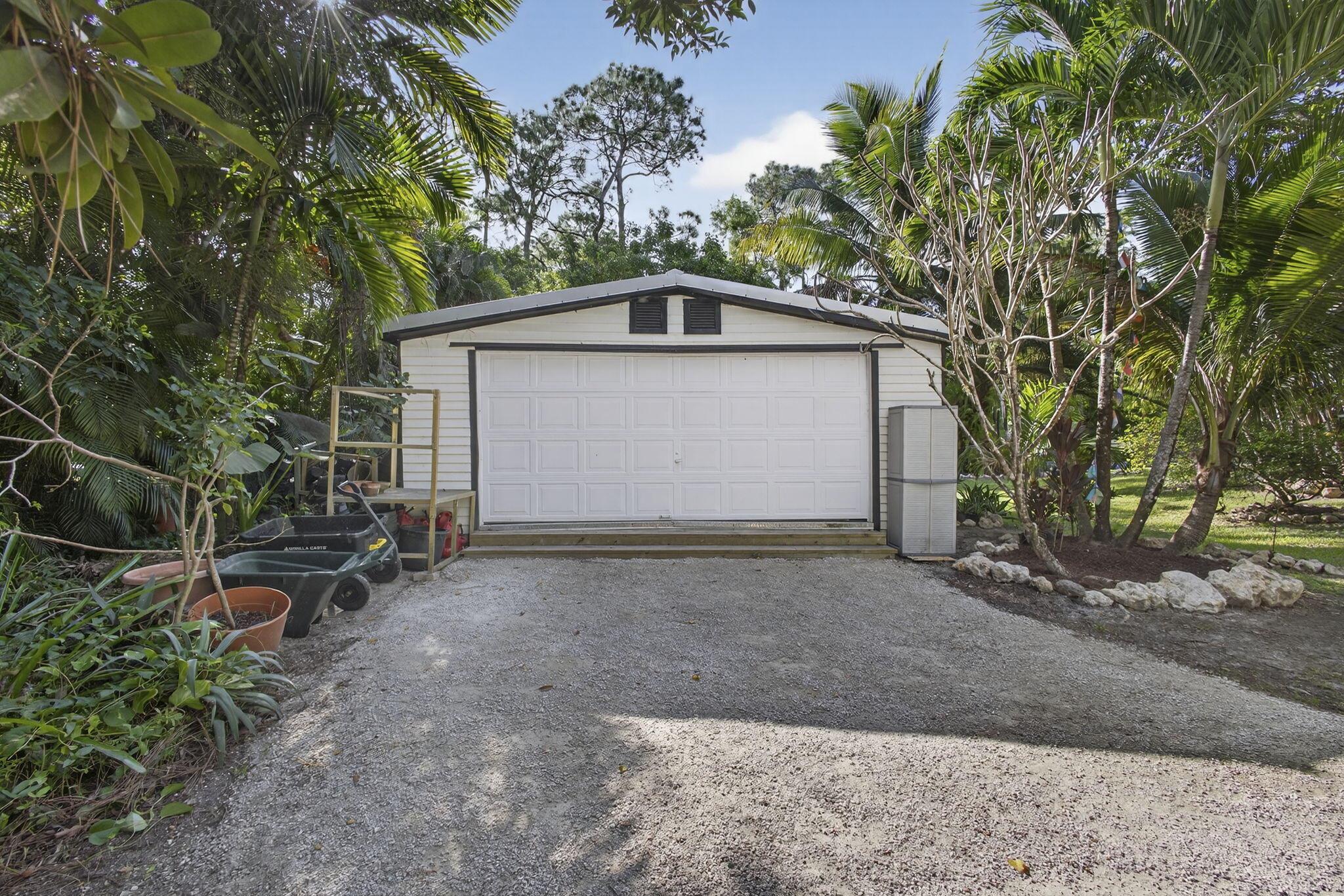 17152 W Sycamore Dr Loxahatchee, FL 33470