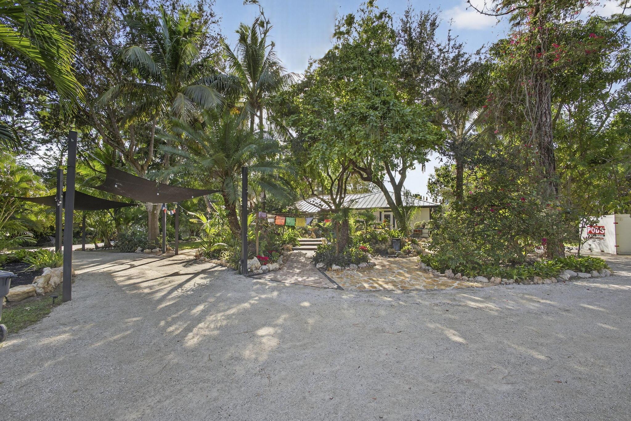 17152 W Sycamore Dr Loxahatchee, FL 33470