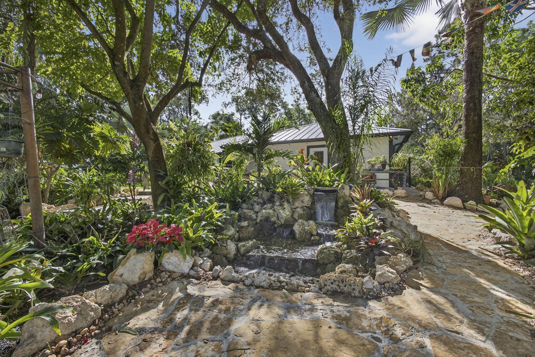 17152 W Sycamore Dr Loxahatchee, FL 33470