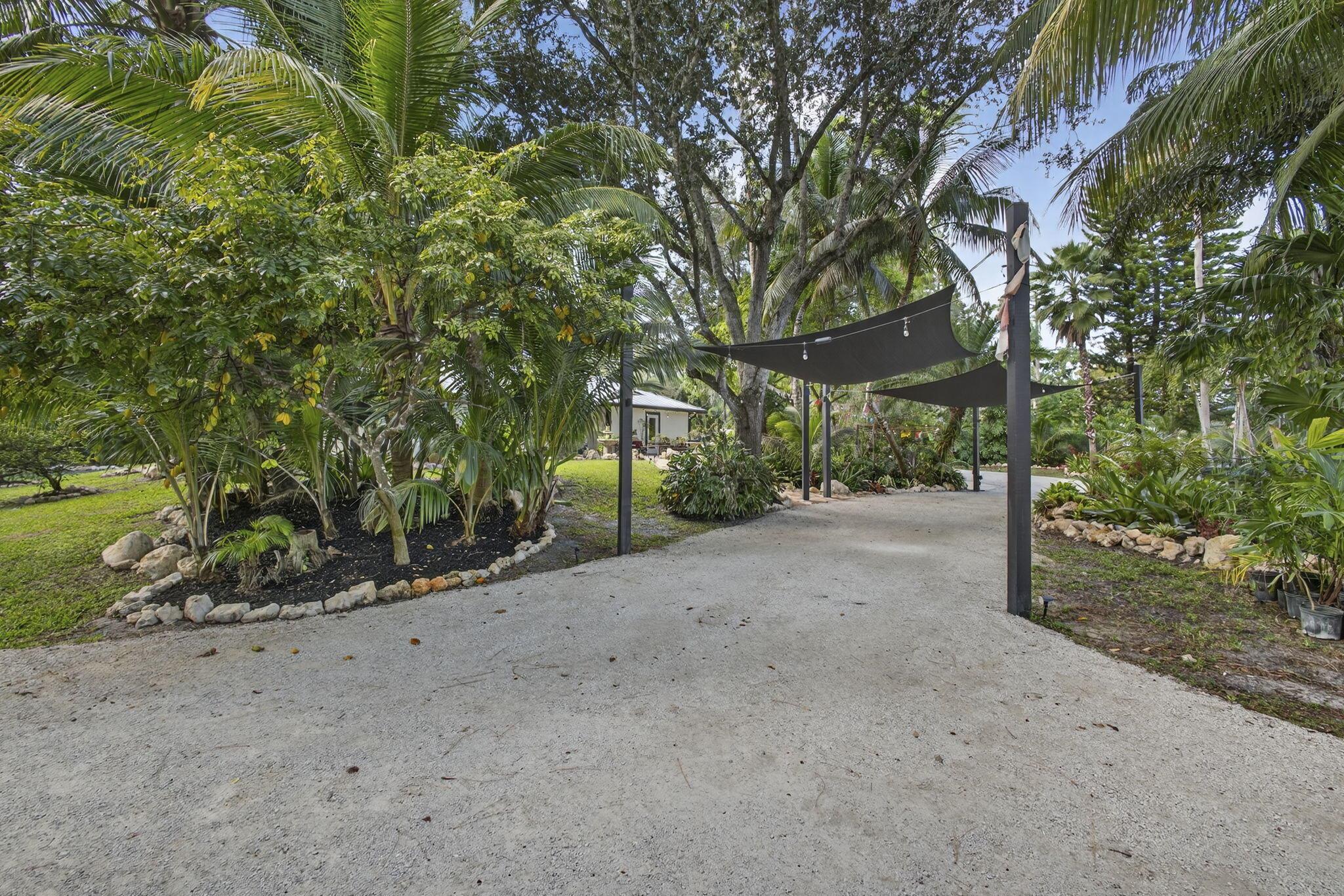 17152 W Sycamore Dr Loxahatchee, FL 33470