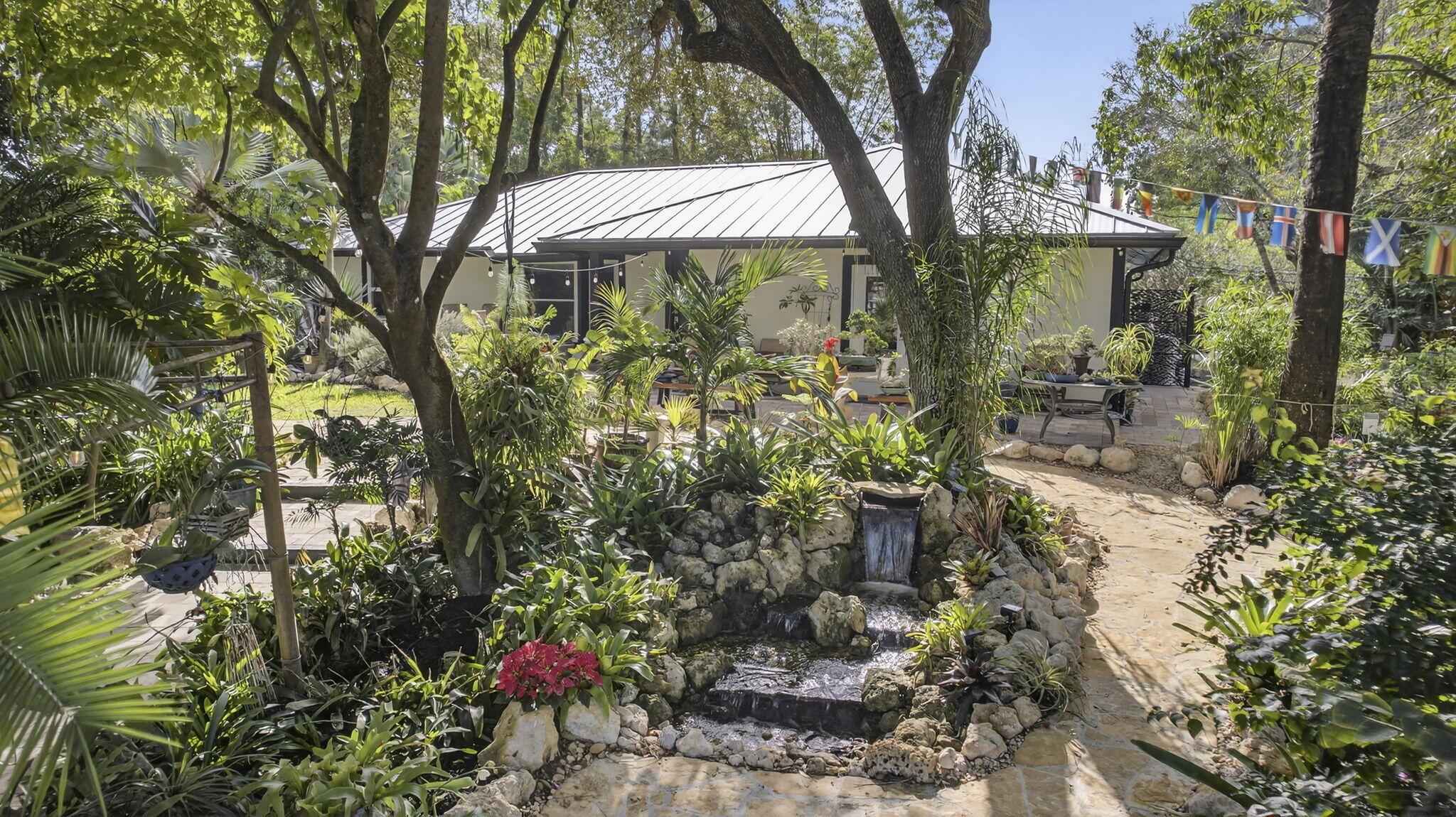 17152 W Sycamore Dr Loxahatchee, FL 33470