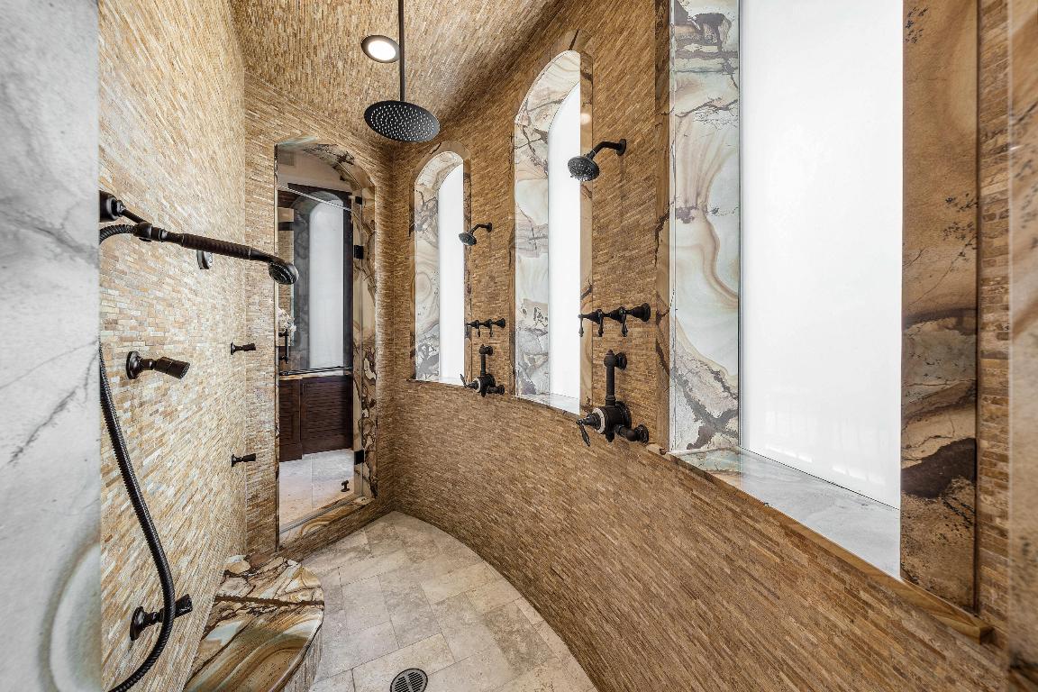 2325 NE 27th Lighthouse Point, FL 33064