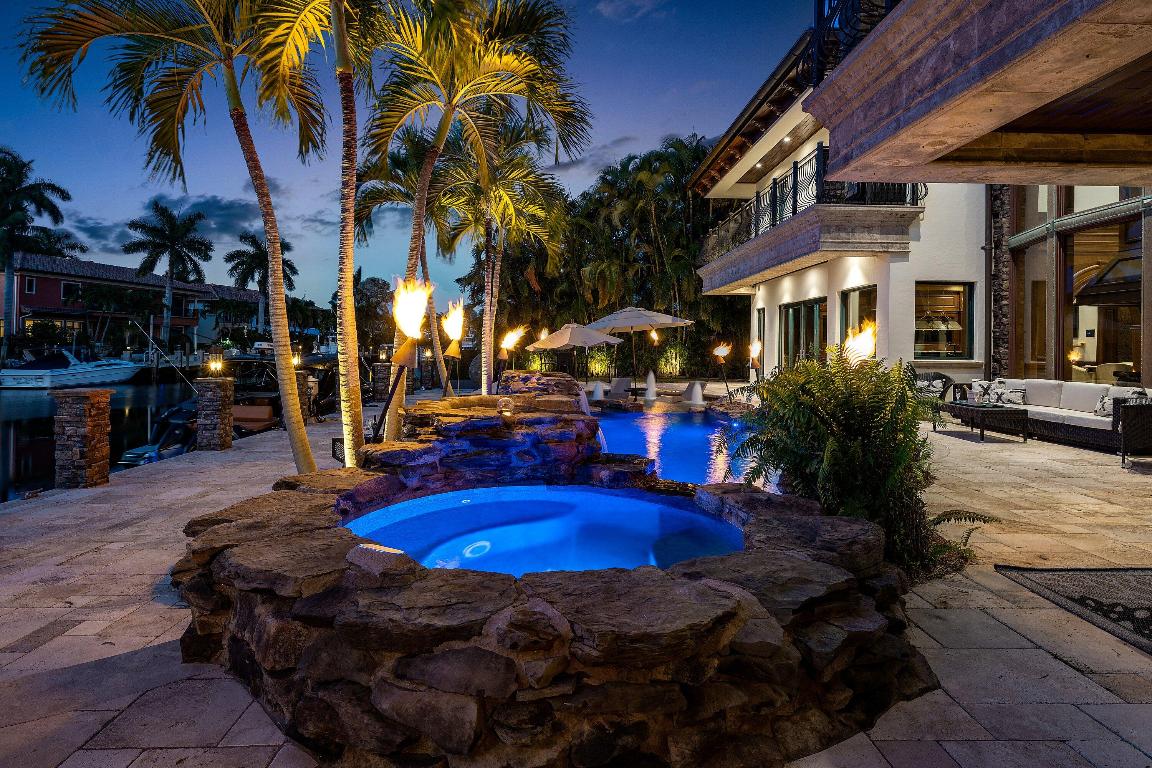 2325 NE 27th Lighthouse Point, FL 33064