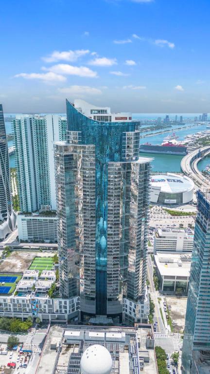 image Paramount Miami Worldcenter11